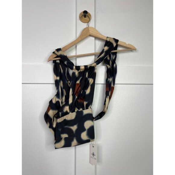 NWT Just Bee Queen Cut Out Satin Harlow One Shoulder Crop Top  Navy Floral - Picture 3 of 10